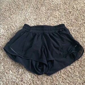 Lululemon hotty hot shorts size 4